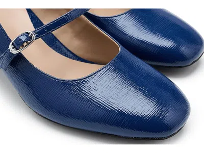 Naturalizer Dancing High