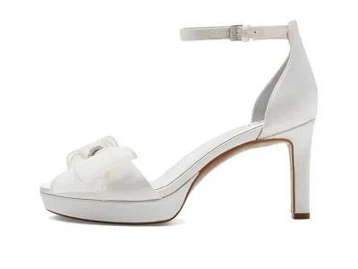 Naturalizer Always In White