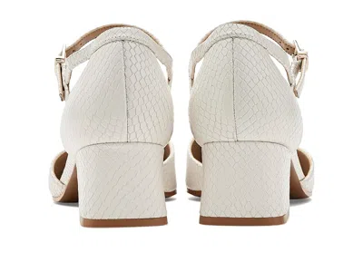 Naturalizer Wide Width Maddox Pump In White