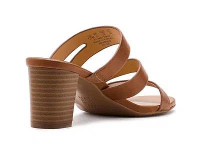 Naturalizer Beaming In Brown