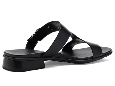 Naturalizer Beach In Black