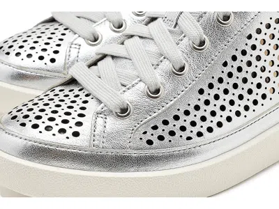 Vionic Winny Perf Sneaker In Gray