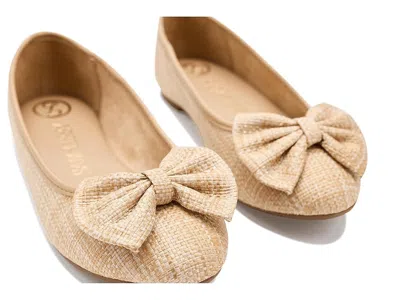 Sam & Libby Carlin In Neutral
