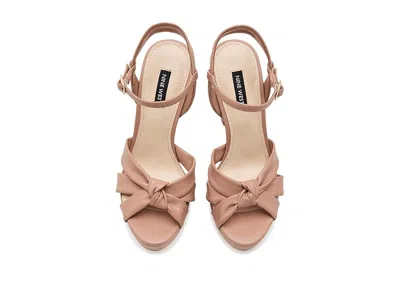 Nine West Windee Platform Sandal In Neutral