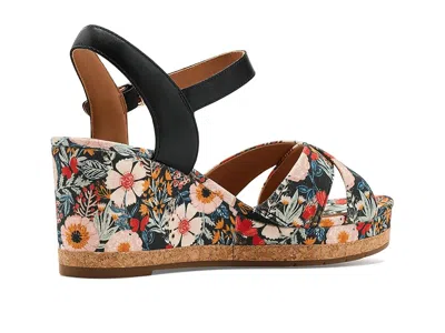 Clarks Chicly Floral In Brown