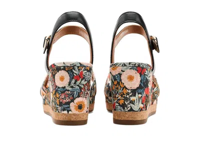 Clarks Chicly Floral In Brown