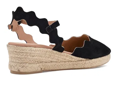 Eric Michael Abilene In Black