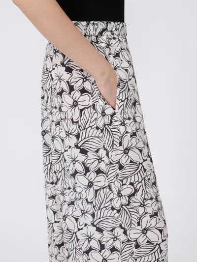 Weekend Max Mara Patterned Casual Pants In Black