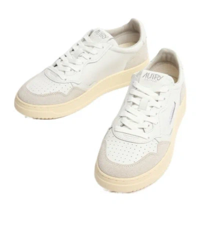 Autry Medalist Low Sneakers In Multi