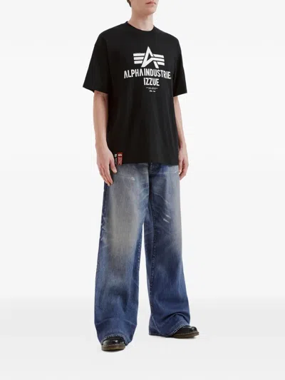 Izzue Logo-print T-shirt In Black