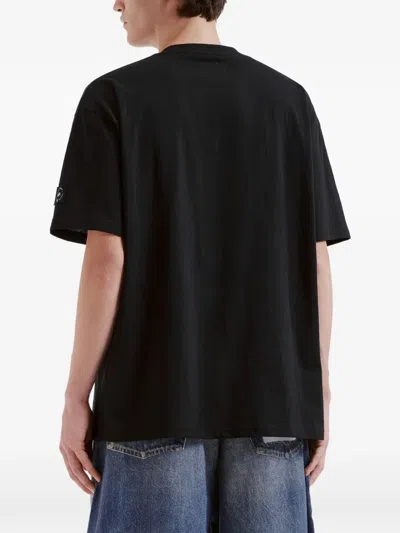 Izzue Logo-print T-shirt In Black