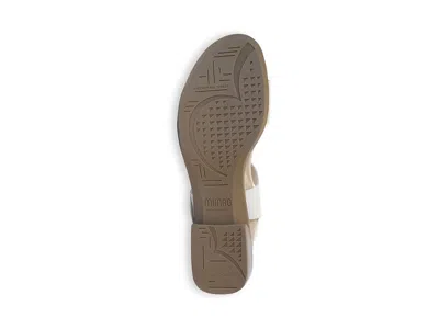 Munro Cleo In White