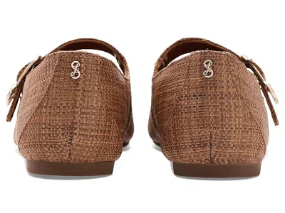 Sam & Libby Fredi In Brown