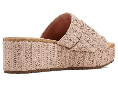 Sam & Libby Crysta In Neutral