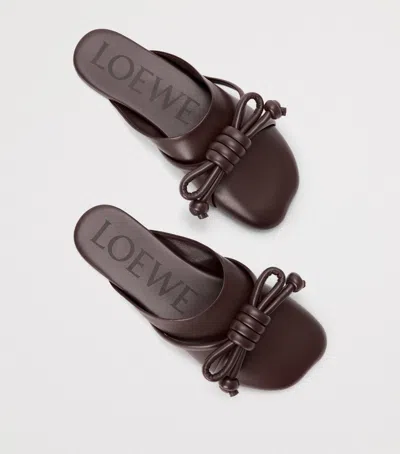 Loewe Bowknot Leather Mules In Brown