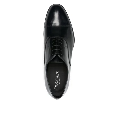 Doucal's Blue Oxford Shoes In Brushed Leather With Toe Cap In Black