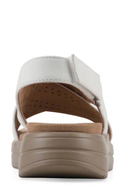 Cliffs By White Mountain Haniya Platform Sandal