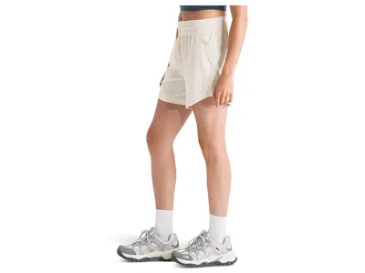 The North Face Aphrodite Arise 5 Shorts In White