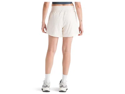 The North Face Aphrodite Arise 5 Shorts In White