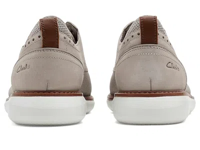 Clarks Brantin Plain In Gray