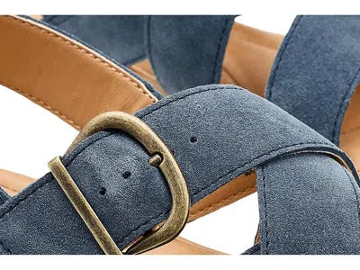 Born Beebe In Blue
