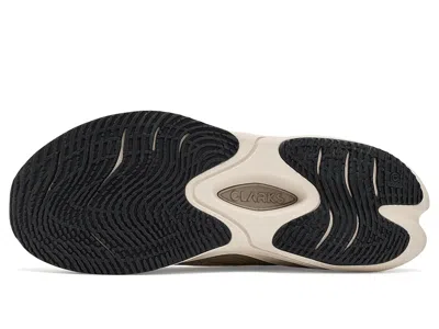 Clarks Pace In Neutral