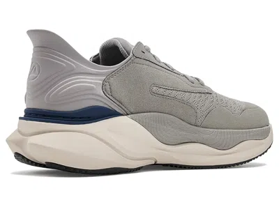 Clarks Pace In Gray