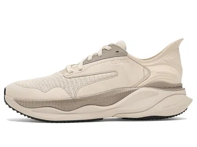 Clarks Pace In Neutral