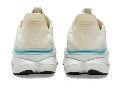 Clarks Pace Rise In White