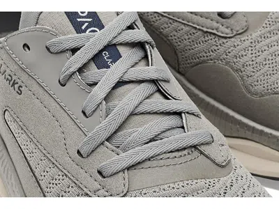 Clarks Pace In Gray