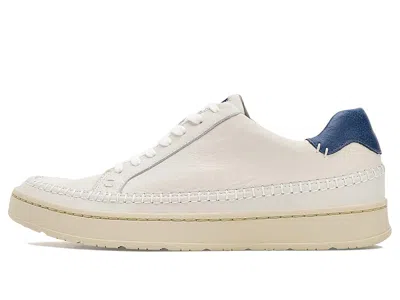 Align Voyage Sneaker In White