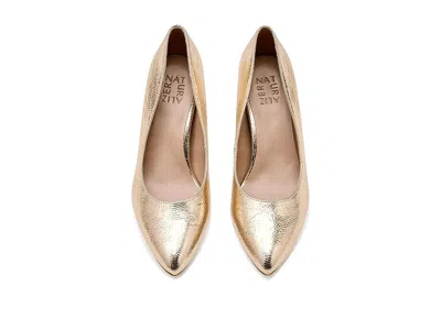 Naturalizer Flora In Gold