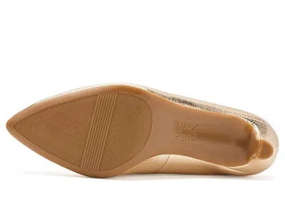 Naturalizer Flora In Gold