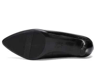 Naturalizer Flora Pump In Black