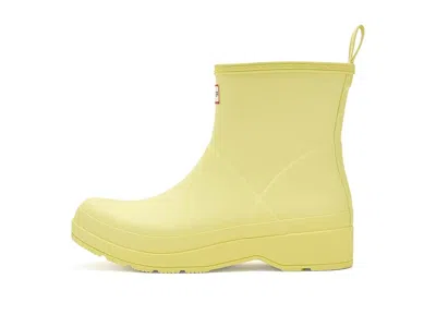 Hunter Play Short Scoop Bottom Rain Bootie In Yellow