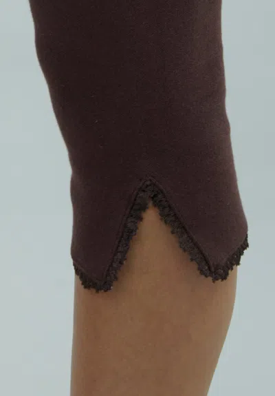 House Of Sunny Classic Capri Pants In Black