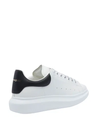 Alexander Mcqueen White And Black Low-top Sneakers With Chunky Sole And Contrasting Heel Tab In Leather Man In Multi