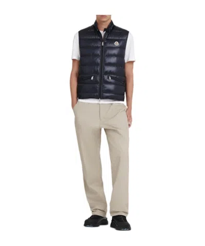 Moncler High Collar Puffer Quilted Sleeveless Jacket In Black