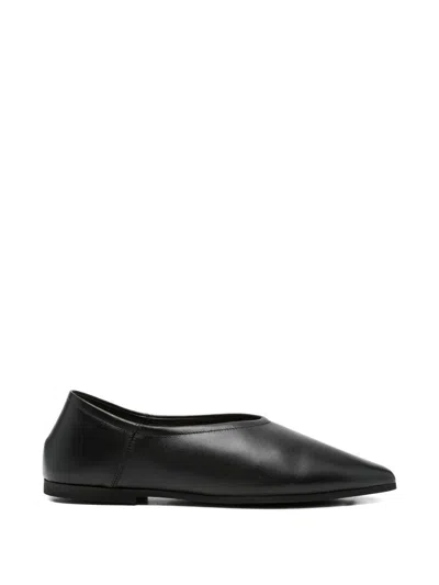 Babú Milano Pointed-toe Flats In Black