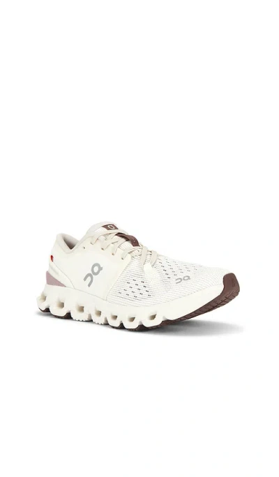 On Cloud X 4 Sneakers In White