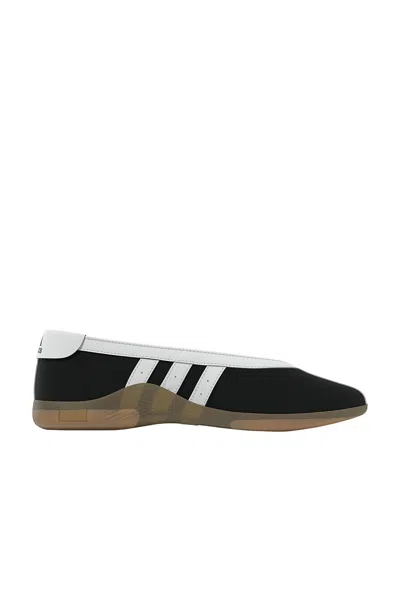 Adidas Originals Sneakers With Contrast Stripes And Rubber Sole In Multi