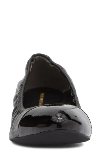Stuart Weitzman Gabby Foldable Ballet Flat In Black