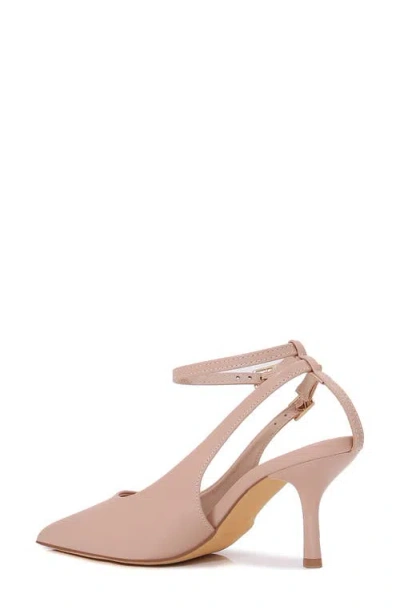 Berness Cherish Pointed Toe Pump In Neutral