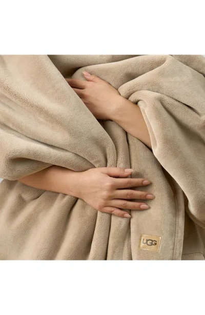 Ugg (r) Coco Throw Blanket In Brown
