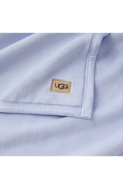 Ugg (r) Coco Throw Blanket In Blue