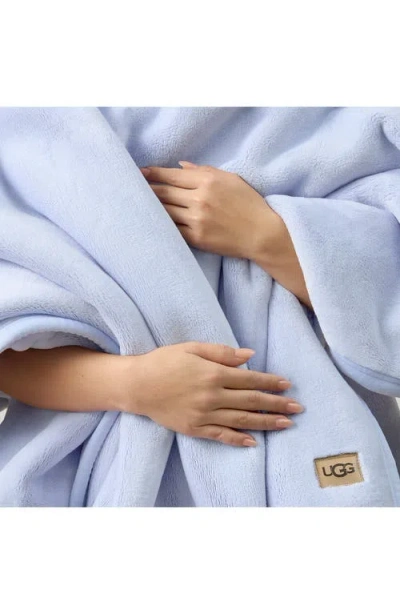 Ugg (r) Coco Throw Blanket In Blue