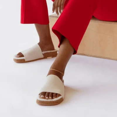 Message Cozy Shaw Slide In Brown