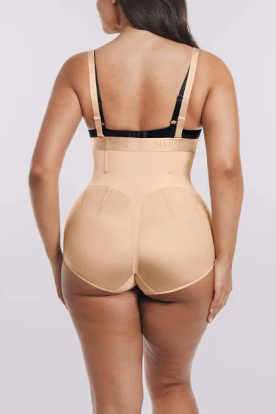 Shapellx Curve Code Airy Comfy Smoothing Brief In Multi