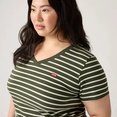 Levi's Plus Size V-neck T-shirt In Green