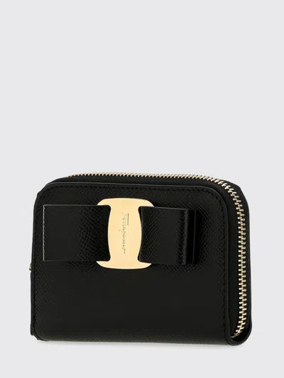 Ferragamo Textured Rectangular Wallet With A Refined Finish In Black